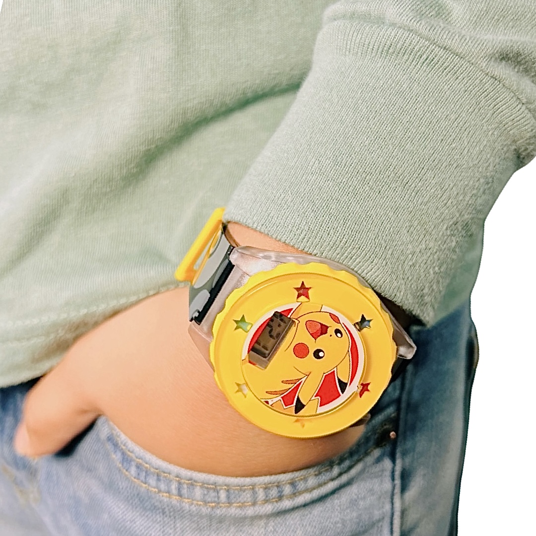 Pókemon, reloj negro de cuarzo con pantalla digital para niños POK3018 :  Ropa, Zapatos y Joyería 
